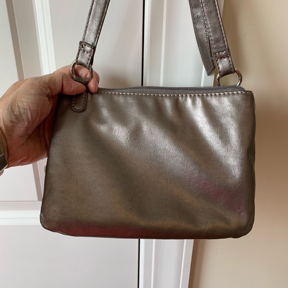 Nine West Small Crossbody bag. - Picture 2 of 5